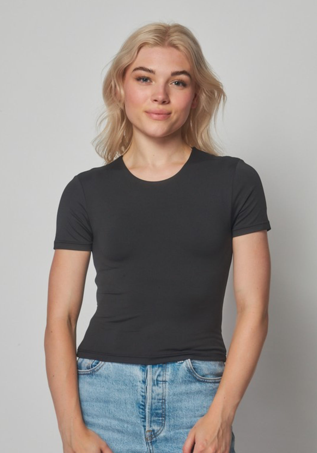 Belinda Basic Short Sleeve Top - Black