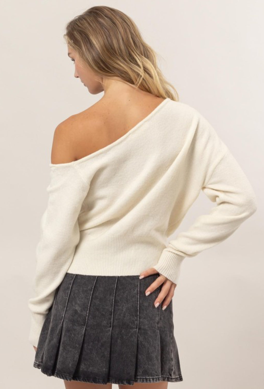 Stacy Off the Shoulder Sweater - Cream