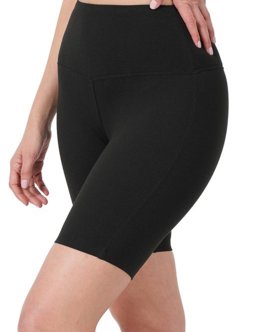 Marixa Basic Shorts- Black